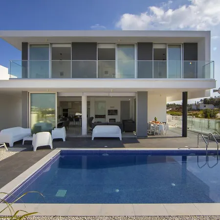You And Your Family Will Love This 5 Star Villa, 1538 Villa Protaras