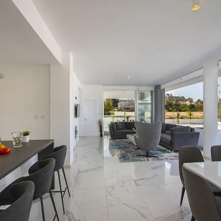 You And Your Family Will Love This 5 Star Villa, 1538 * Protaras