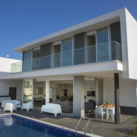 Villa You And Your Family Will Love This 5 Star Villa, 1538 Protaras